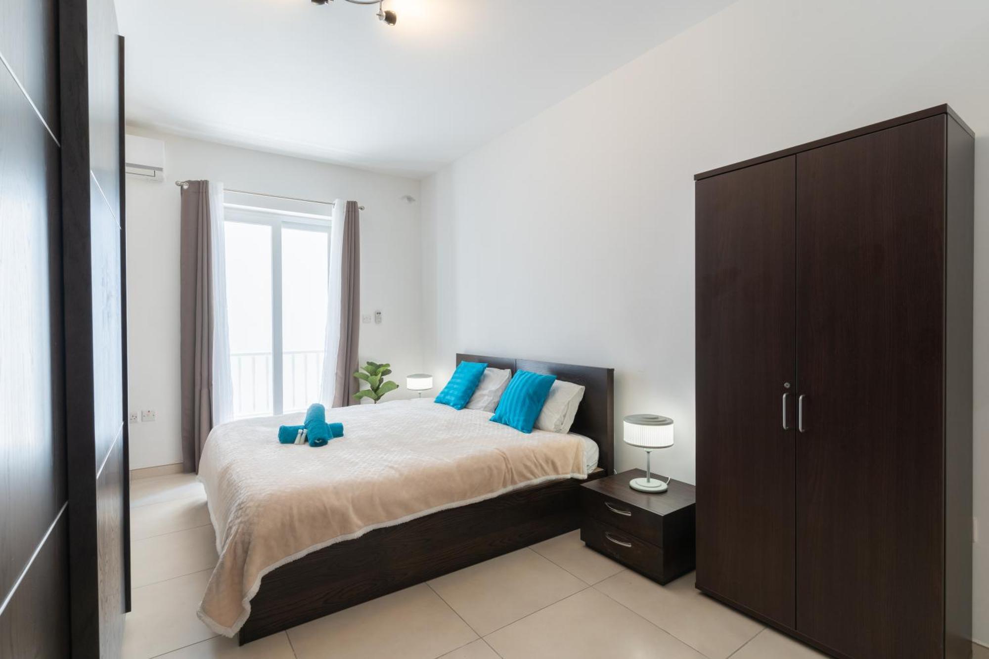 2 Bedroom In Central St Julians Prime Location In Paceville Apt 3 By Vaganza Сент Джулианс Экстерьер фото
